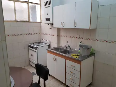 Impecable departamento de 3 ambientes al frente.