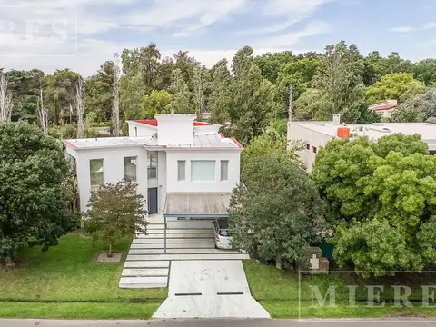 Casa en Alquiler de 3 dormitorios