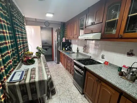Casa 5 ambientes con 4 baños