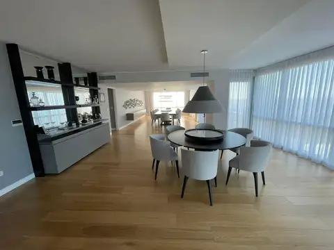 Departamento en Alquiler de 3 dormitorios
