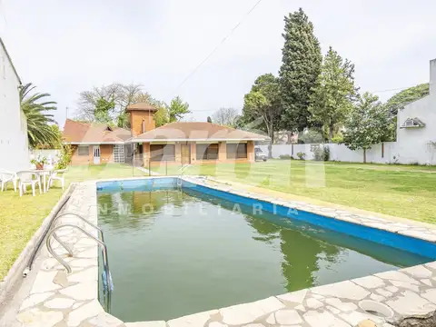Casa 5 ambientes con 3 baños