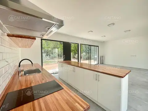 Casa 3 ambientes con 1 baño