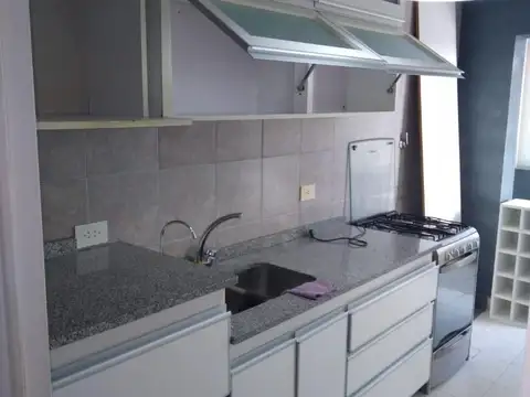 Departamento en Alquiler con 1 cocheras