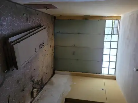 Vendo O PERMUTO casa en zona Parque Urquiza con gran terreno