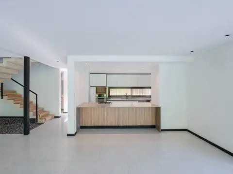 Casa en Alquiler de 3 dormitorios