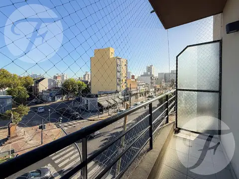 Monoambiente ideal inversión con renta | 40 m², balcón y ubicación clave