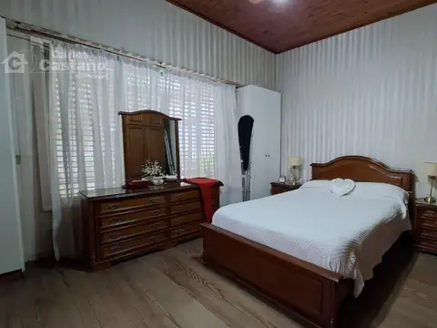 Depto Tipo Casa en Venta 50 años