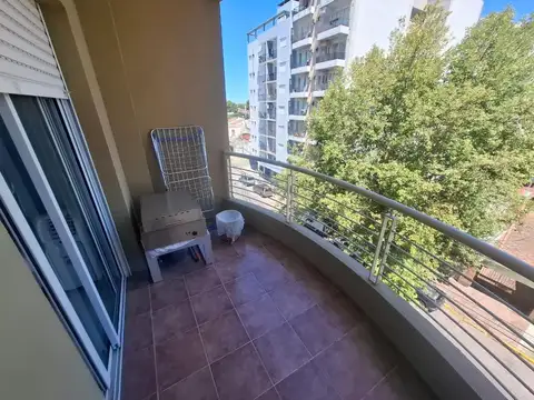 DEPARTAMENTO 2 AMBIENTES CON  BALCON AL FRENTE