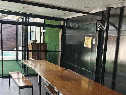 Casaquinta en venta