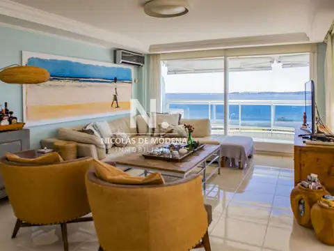 Departamento 4 ambientes con 3 baños