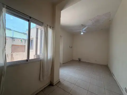 Departamento tipo casa en alquiler en Villa Lugano