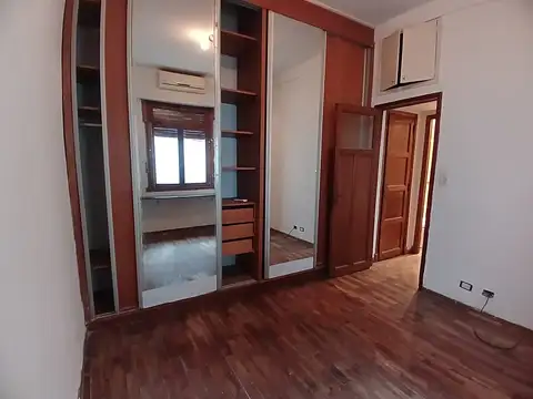 Depto Tipo Casa en Alquiler 60 años