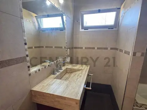 Casa en Venta en Lisandro Olmos Etcheverry, USD 165.000