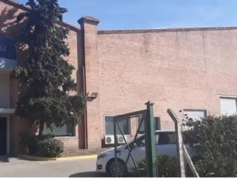 Excelente Depósito en Alquiler