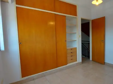 Depto Tipo Casa 2 ambientes con 2 baños