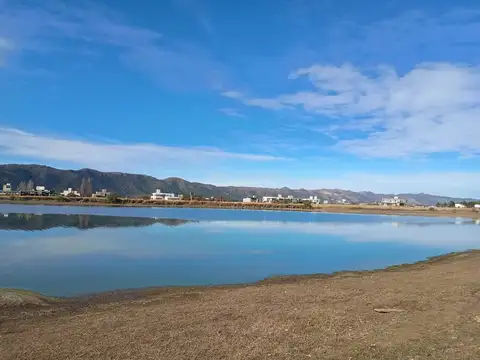 VENTA LOTE FRENTE AL LAGO LOS MOLINOS, CORDOBA
