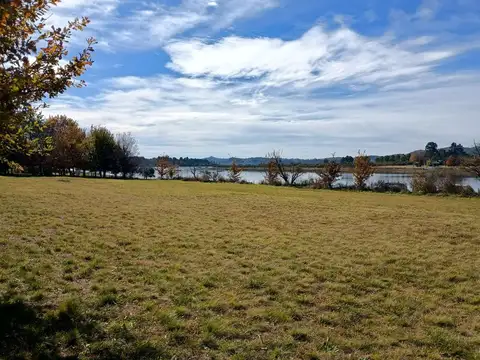 VENTA LOTE FRENTE AL LAGO LOS MOLINOS, CORDOBA