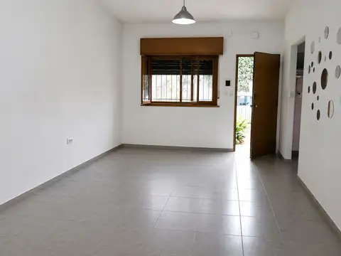 Casa en Venta en Villa Gobernador Udaondo, USD 100.000