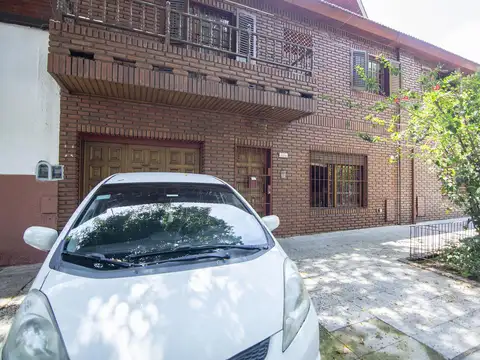 Depto Tipo Casa 4 ambientes con 2 baños