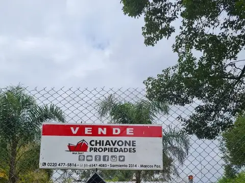 Quinta en Venta con 2 cocheras