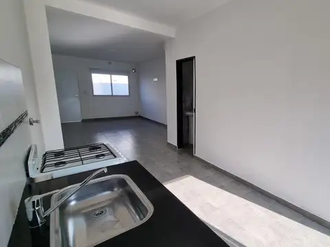 Departamento en Venta en Villa Elvira, USD 75.000