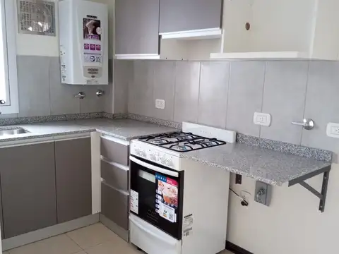 Departamento en Alquiler en Morón, $ 700.000