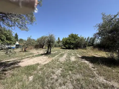 HAUSER vende terreno en barrio semi privado Las Luciérnagas en Lunlunta 
