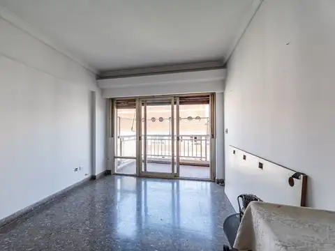 AMPLIO 6 AMB. V. MITRE, DOS BALCONES APTO PROFES.