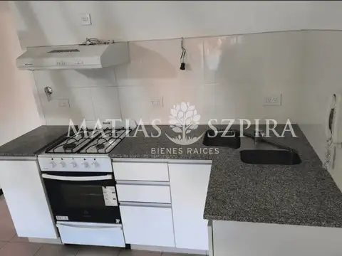 Casa en Venta en Castelar, USD 80.000