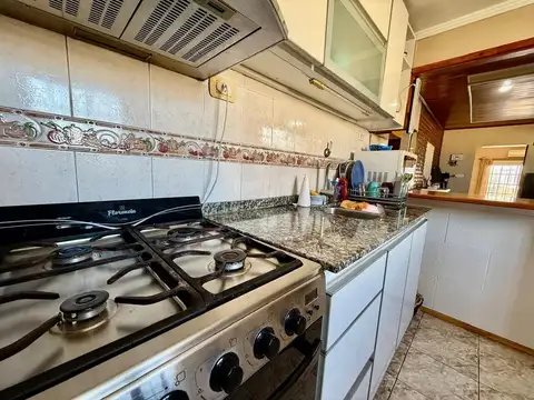 Depto Tipo Casa en Venta en Lanus Este, USD 122.000