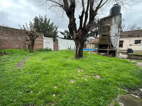 Casa 5 ambientes con 1 baño