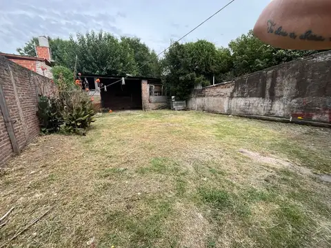 CASA 3 AMBIENTES CON GARAGE-GALPON CHICO Y TERRAZA