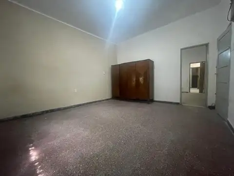 CASA 3 AMBIENTES CON GARAGE-GALPON CHICO Y TERRAZA