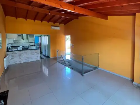 Depto Tipo Casa en Alquiler en Jose Leon Suarez, $ 850.000