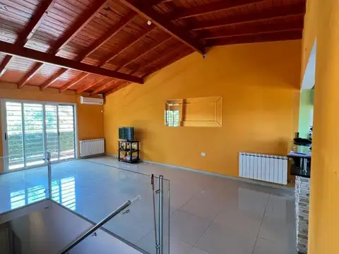 Depto Tipo Casa en Alquiler de 2 dormitorios