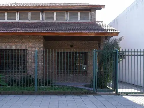 VENTA CASA 2 PLANTAS DE 4 AMB EN TURDERA