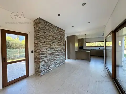 Casa en Alquiler en Rumenco, USD 1.800