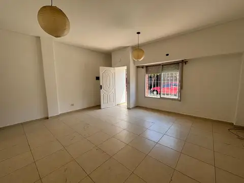 Departamento en Alquiler en Castelar Sur, $ 490.000