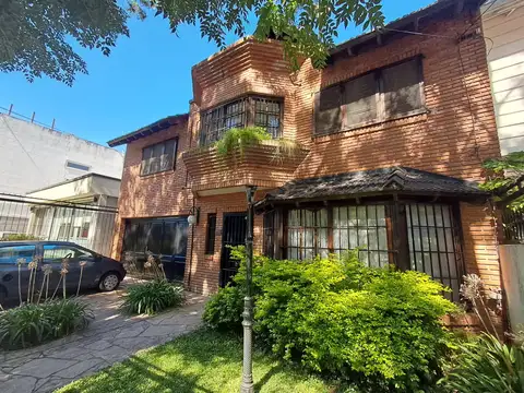 Casa en Alquiler Acassuso con 5 dormitorios