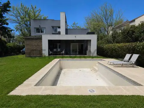 Casa en Venta en Villa Rosa, USD 245.000