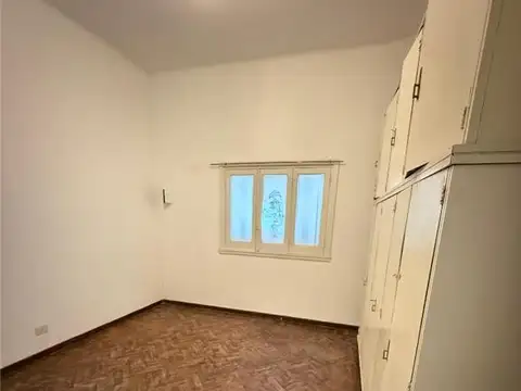 Depto Tipo Casa en Alquiler en Lanus Oeste, $ 900.000