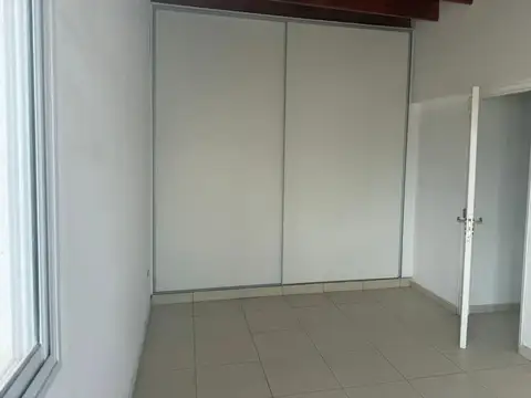Alfredo L . Palacios 1000