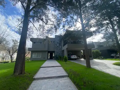 Hermosa casa en La Reserva Cardales