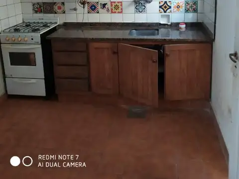 Casa 2 ambientes con 1 baño