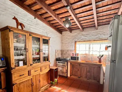 Casa 4 ambientes con 1 baño