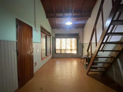 Casa 6 ambientes con 1 baño