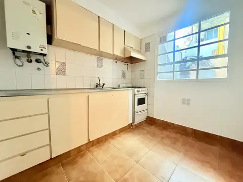PH en Villa Urquiza venta con patio cercania subte