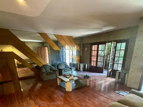 Casa 6 ambientes con 3 baños