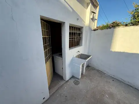 Depto Tipo Casa 4 ambientes con 2 baños