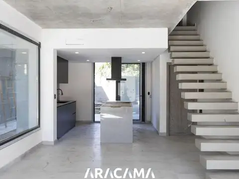 Depto Tipo Casa en Venta al Norte